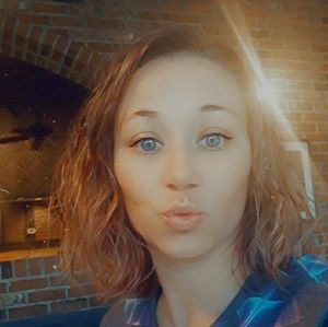 Meet your Posher, Monica